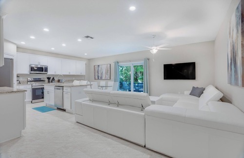 Mcelroys Belleview House | Oceans 25 Townhomes #117/#118 - Across from Ocean - 6BR/4.5BA