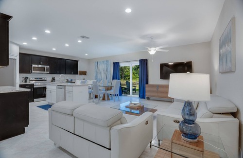 Mcelroys Belleview House | Oceans 25 Townhomes #115 & #116 - Directly Across from Ocean - 6BR/4.5BA