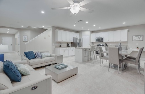 Mcelroys Belleview House | Oceans 25 Townhomes #115 & #116 - Directly Across from Ocean - 6BR/4.5BA