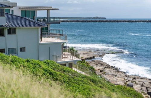 Yamba House | Oceans 8 - Oceanstays