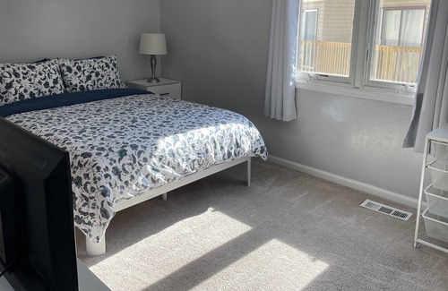 East Ocean View Condo | Oceanside 3 story condo w/ private beach access 2BD/1 Full, 2 1/2 BA