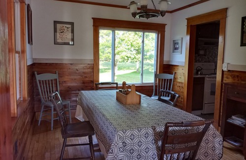 East Machias House | OCEANSIDE AT THE KATIE DOVE BEACH FARM ON HOLMES BAY
