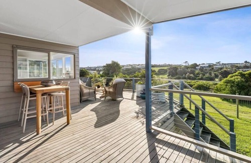 Ocean Grove House | Oceanside Haven: With Fire and lake views.