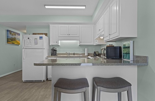 Atlantic Beach Condo | Oceanside/Pet Friendly Condo-Boardwalk Shores B