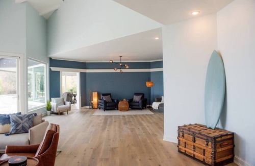 Cobble Hill Villa | Oceanside Villa l Beach Access l HotTub I Sleep 16