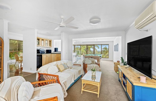Alexandra Headland House | Oceanview family oasis 900m from beach with pool, kitchen & games room