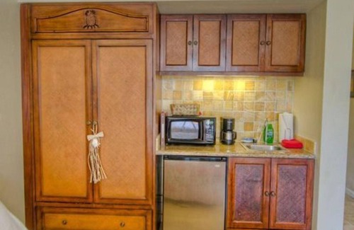 Wailua Condo | Oceanview Ground Floor Studio | Islander on the Beach 111