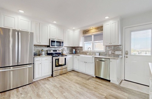 Holden Beach House | Oceanview home with hot tub, boat dock and direct canal access