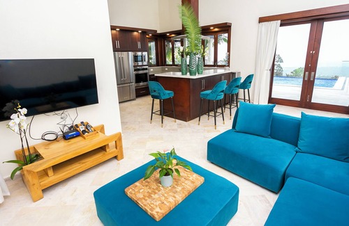Las Terrenas House | Oceanview Luxury Villa, 6 bedrooms, WiFi, AC, breakfast Preparation included