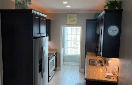 Galveston Condo | Oceanview Oasis Balcony + Pools Steps to Beach