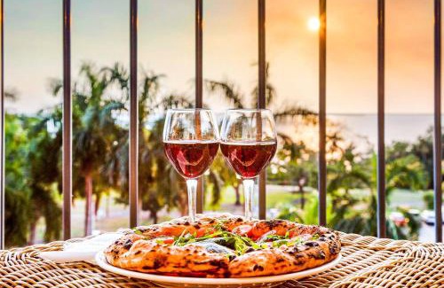 Darwin City Centre Apartment | Oceanview Resort Stay with Pool & Tropical Sunsets