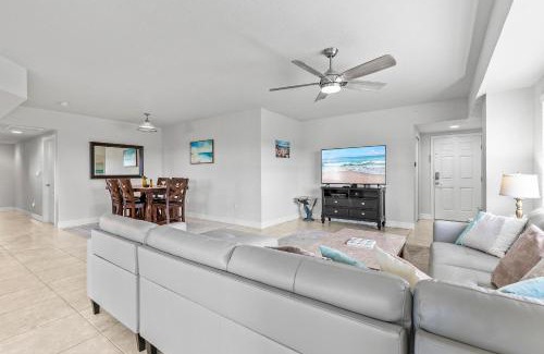 New Smyrna Beach House | Oceanwalk 18-301