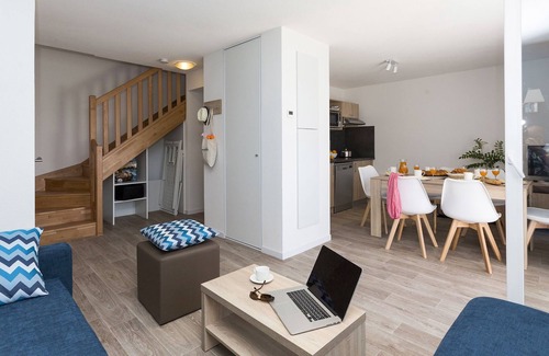 Noirmoutier-en-l'Ile Apartment | Odalys Collection Le Domaine des Pins by Interhome