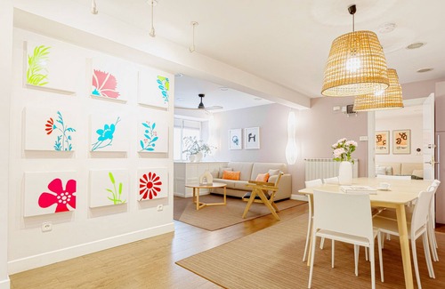 San Sebastian Centro Apartment | ❤ of San Sebastian | Walk Score 99 | 3 Baths