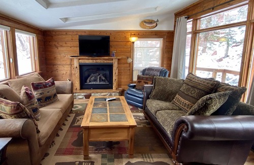 Basalt Cabin | ❤️of the Frying Pan River I View from Every Room