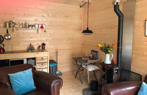 Kilmun Cabin | Off Grid 1-Bed Cabin, Pets Ok, 20 mins to Dunoon