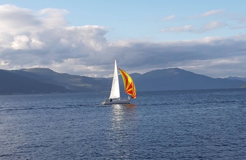Kilmun Cabin | Off Grid 1-Bed Cabin, Pets Ok, 20 mins to Dunoon