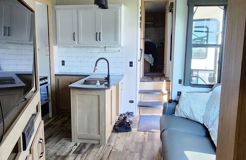 Leadville House | Off grid 2-bedroom camper in Leadville,CO