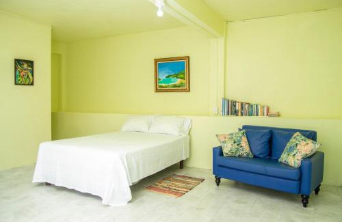 Las Cuevas Bed & Breakfast | Off-grid Zen Forest Den