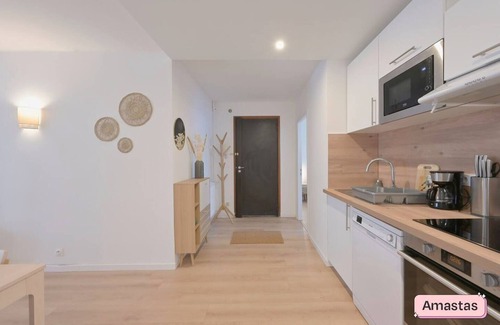 Valence Apartment | Offers a room in an apartment