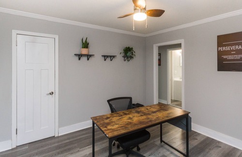 Gastonia House | office space plus a 🖨 & WIFI/ Loray mills