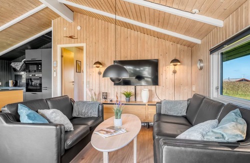 Floutrup House | "Ofrath" - 350m to the fjord by Interhome