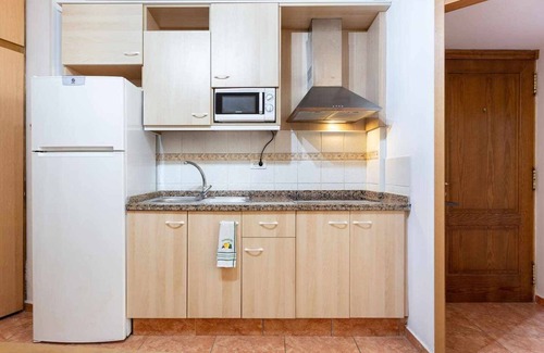Los Cristianos Apartment | OHANA Apartment - Beach 2 minutes away - Los Cristianos