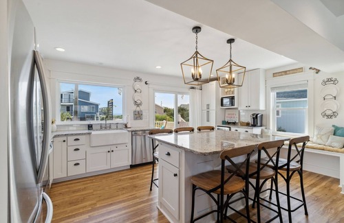 Sneads Ferry House | Ohana Oasis-Steps from the Beach