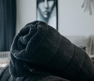Byron Bay Apartment | Ohana - Stylish Central Byron Studio - free secure parking