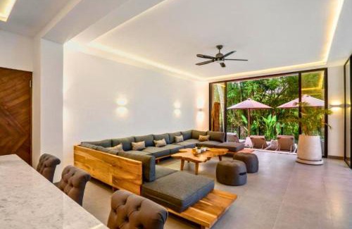Pengosekan Villa | Ojasvini 6 BR Private Pool Villa ZN209