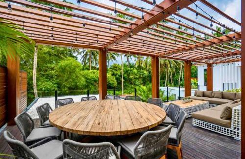 Pengosekan Villa | Ojasvini 6 BR Private Pool Villa ZN209