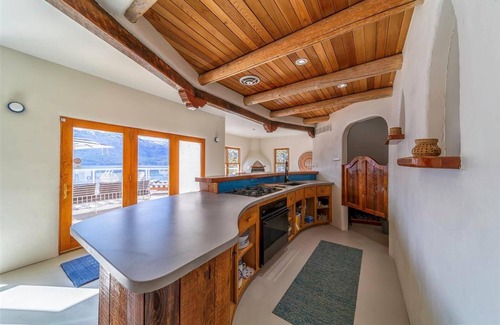 Central Okanagan House | Okanagan Lake Paradise in a Stunning Sante Fe Home