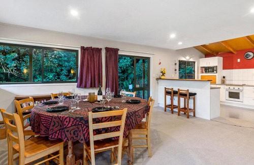 Okere Falls House | Okere Retreat - Pet Friendly Okere Falls Home