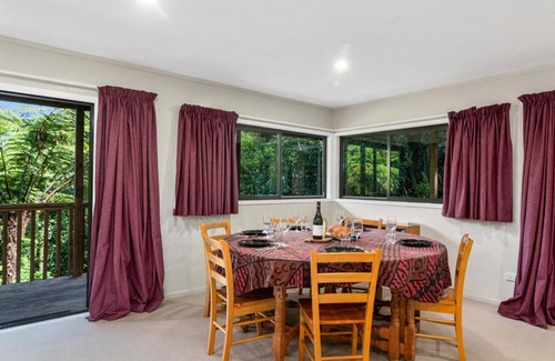 Okere Falls House | Okere Retreat - Pet Friendly Okere Falls Home