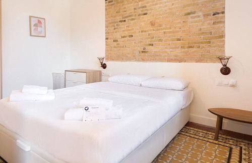 L'Hospitalet de Llobregat Apartment | Olala Design Apartment 2.3 | 10m Pl.España