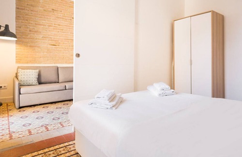 L'Hospitalet de Llobregat Apartment | Olala Design Apartment 2.3 | 10m Pl.España