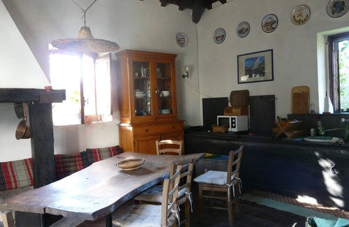 Archi House | Old barn surrounded by greenery a few meters from the sea in le ripe estate