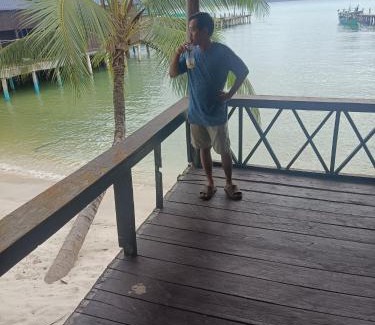 Koh Rong Ski Chalet | Old Beach hut