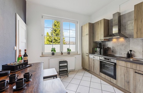 Bad Bevensen Apartment | Old building apartment | 4 rooms | Netflix | balcony | central