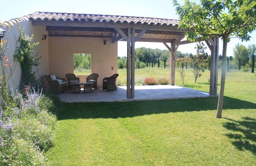 Chateaurenard House | Old elegantly renovated mill near Saint Rémy de Provence