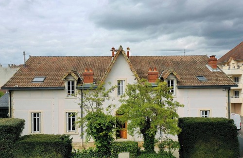 Beaune House | Old house with swimming pool close to town center