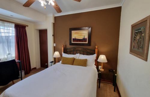 Eikenbosch House | Old Oak Guest House