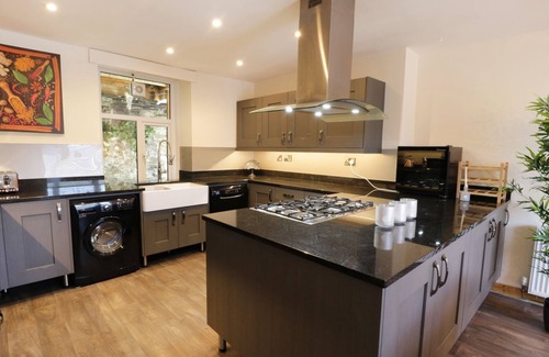 Manod House | OLD POST OFFICE, family friendly in Blaenau Ffestiniog
