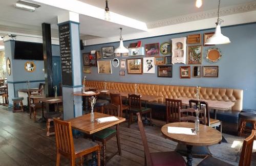 Hackney Central Hotel | Old Ship Inn Hackney