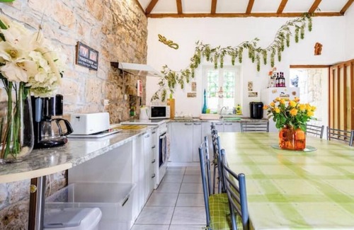 Mravince House | Old Stone House with private Swimming Pool.nn