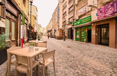 Bucharest City-Centre Apartment | Old Town Charm - Modern & Comfortable Accommodation in the Heart of the City