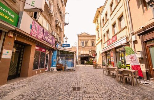 Bucharest City-Centre Apartment | Old Town Charm - Modern & Comfortable Accommodation in the Heart of the City