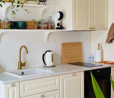 Old Town Apartment | Old Town Riverside Haven