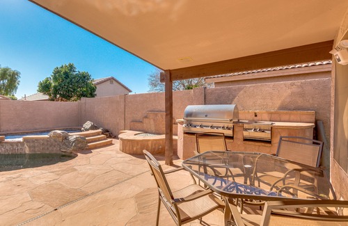 Scottsdale Summit House | Old Town Scottsdale oasis with resort style back yard!