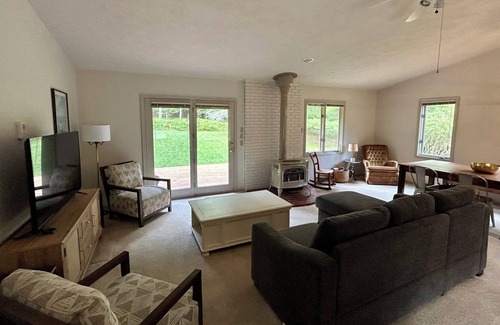 Harbor Springs House | Oldie but a goodie! Family & pet friendly home - a mile to town & near Nub’s Nob